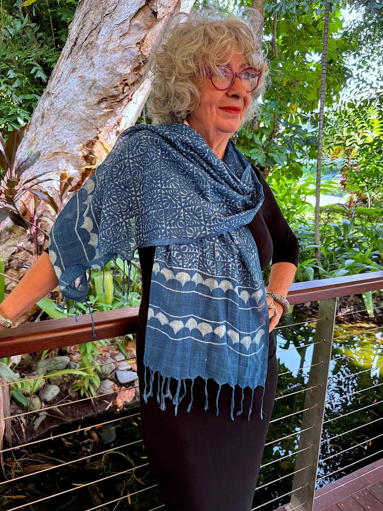 Elegant linen hand loomed indigo scarf with tassels